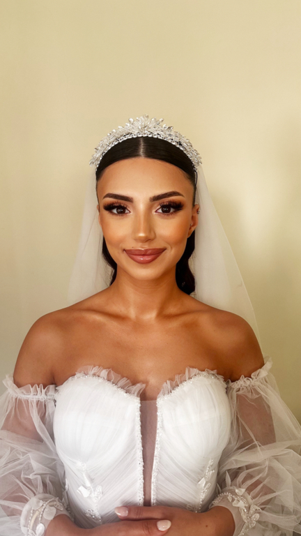 Nurbanu Çevik Make-up Artist