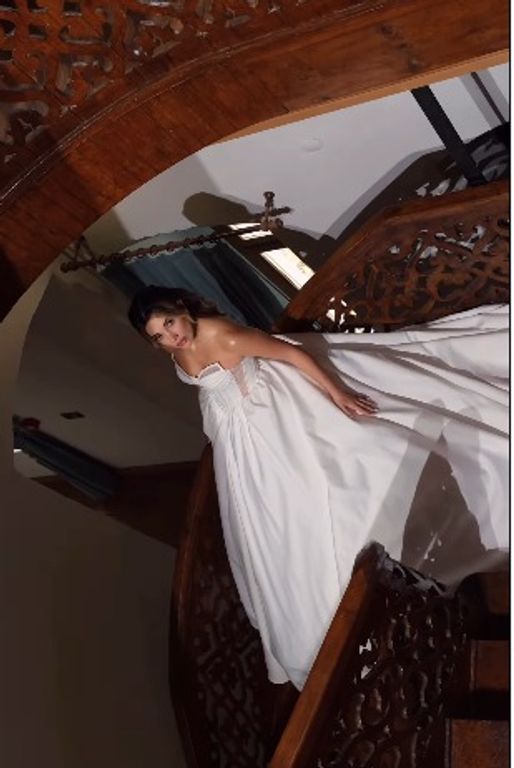 Özlem Değirmen Gelinlik