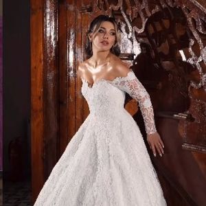 Özlem Değirmen Gelinlik