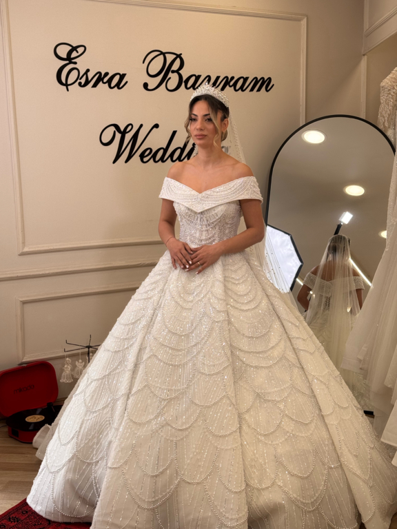 Esra Bayram Wedding