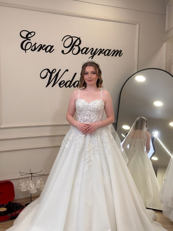 Esra Bayram Wedding