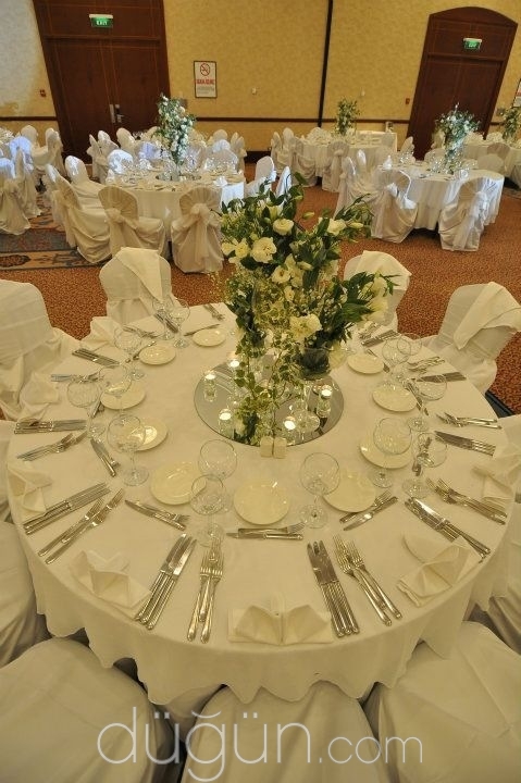 Zeynep Qustoo Çikolata Çiçek Organizasyon