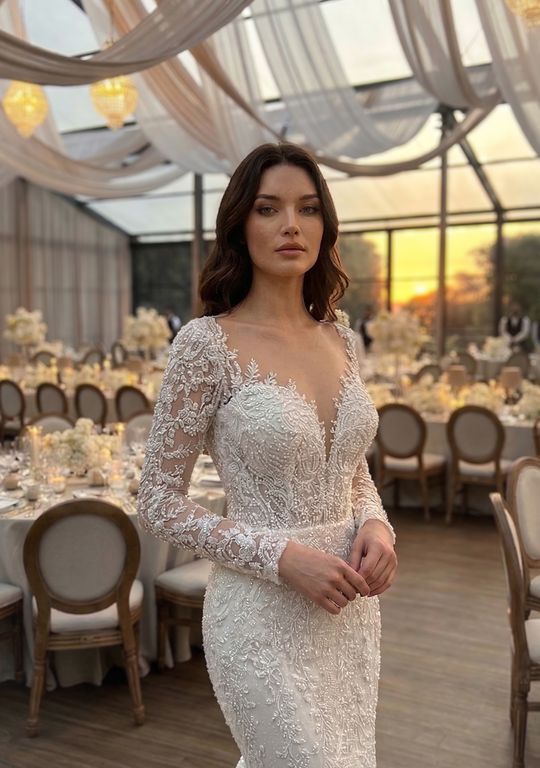 KGT-3332-25 Balık Kesim Tarlatansız Sırt Dekolteli Gelinlik 3