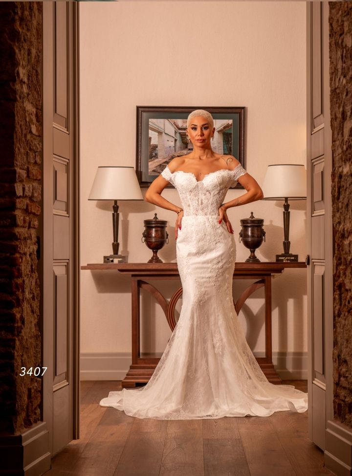 Düşük Omuz Balık Gelinlik