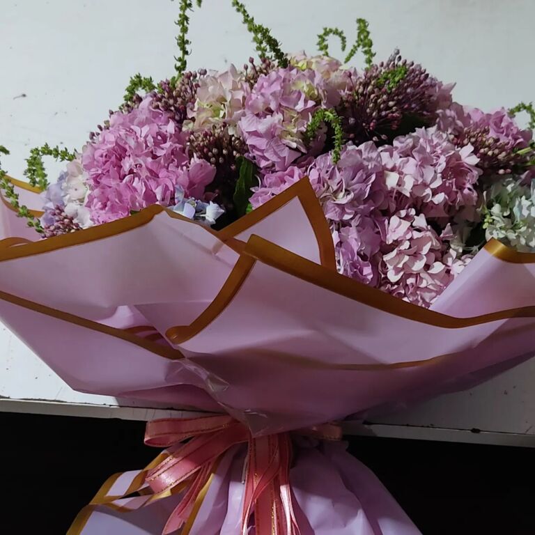 Mengilli Çiçekçilik ve Çikolata