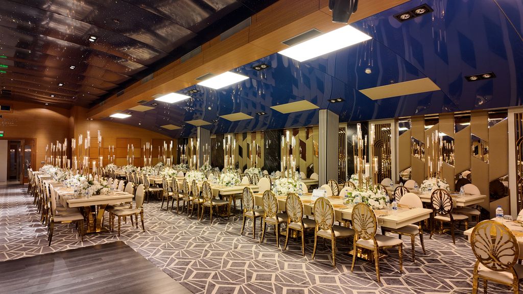 Dream Hill Hotel by Glory Wedding
