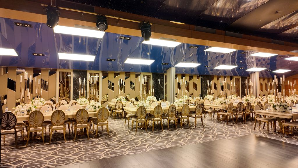 Dream Hill Hotel by Glory Wedding