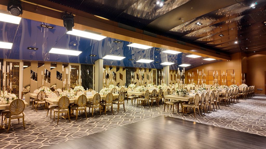 Dream Hill Hotel by Glory Wedding
