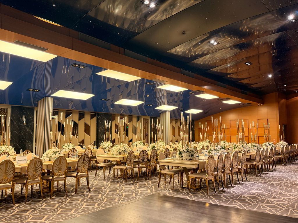 Dream Hill Hotel by Glory Wedding