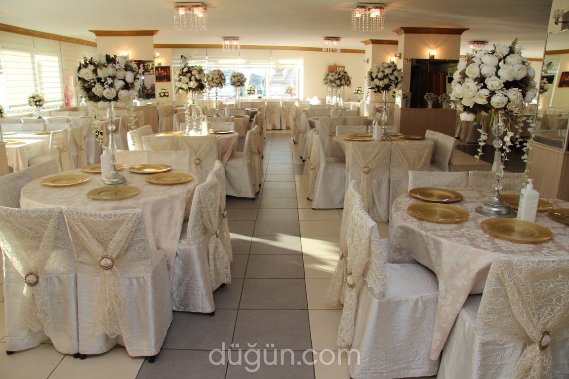 Beyaz Düğün Salonu