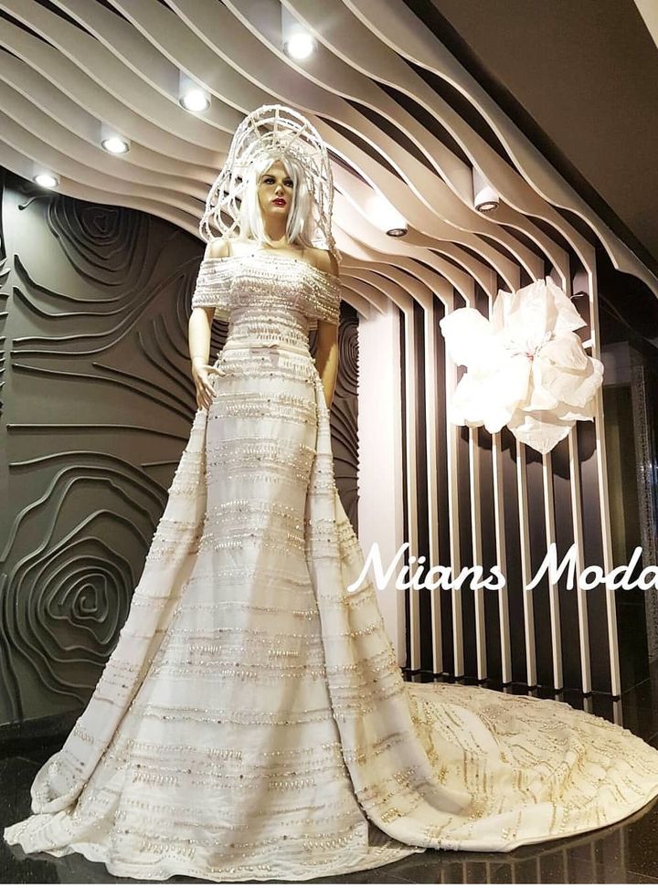 NUM 12 Balık Kesim Düşük Omuz Romantik Gelinlik