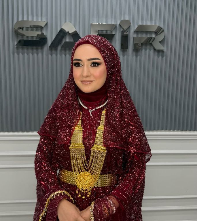 Safir Hair Makeup - 2608436