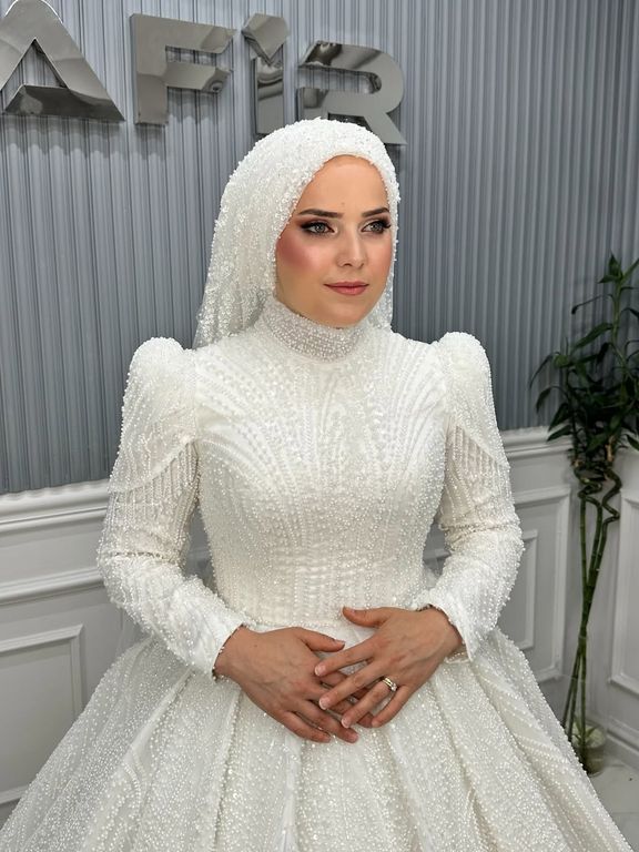 Safir Hair Makeup - 2608439
