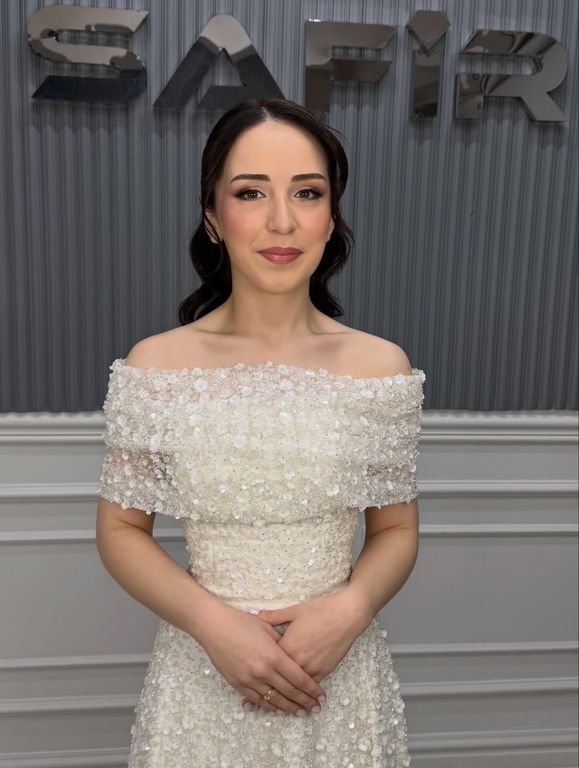Safir Hair Makeup - 2608440