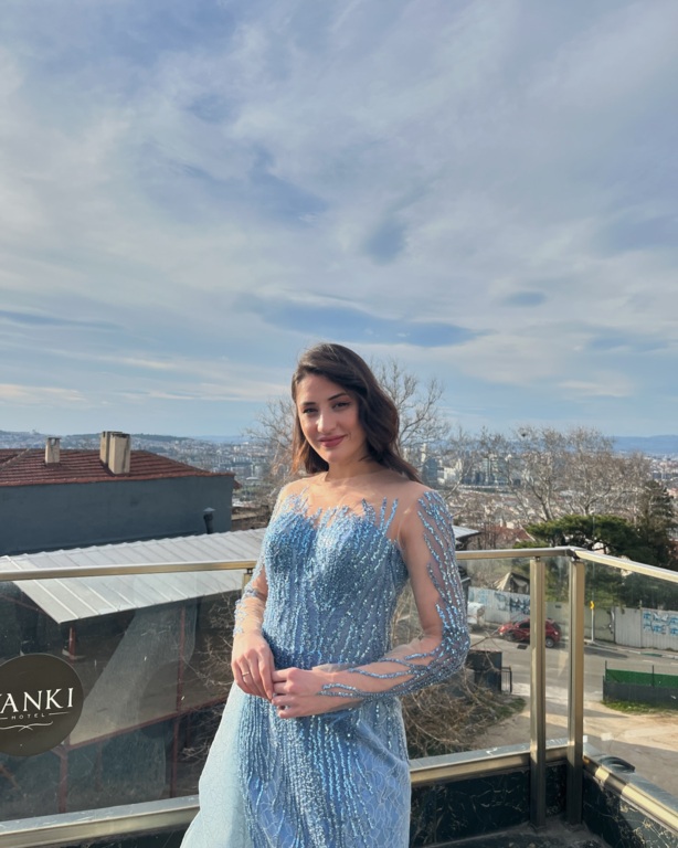 Tuğçe Ayas Abiye Gelinlik Kiralama