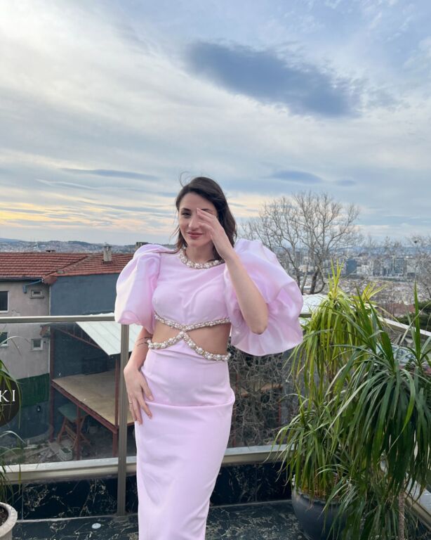 Tuğçe Ayas Abiye Gelinlik Kiralama