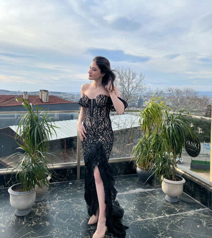 Tuğçe Ayas Abiye Gelinlik Kiralama