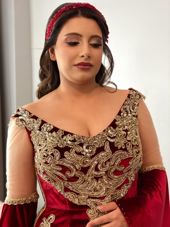 Esra Aysin Make Up Artist