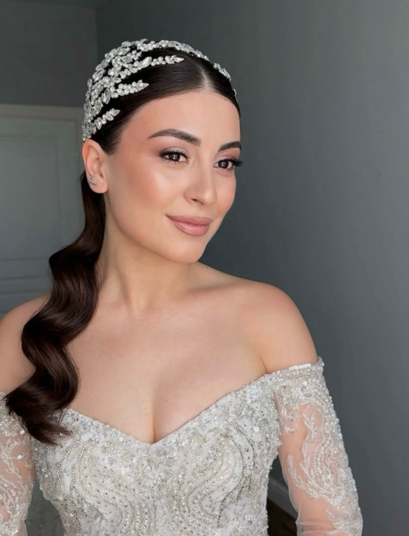 Esra Aysin Make Up Artist