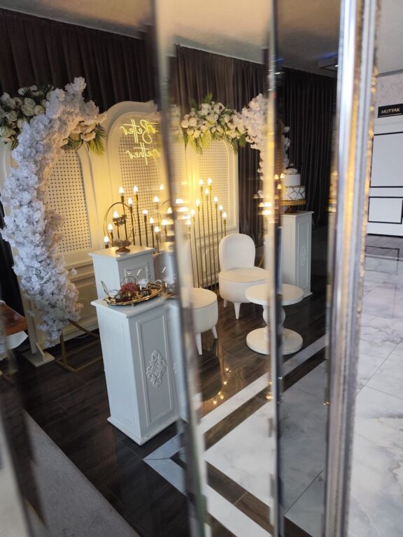 İnci Saray Kehribar Teras Salonu