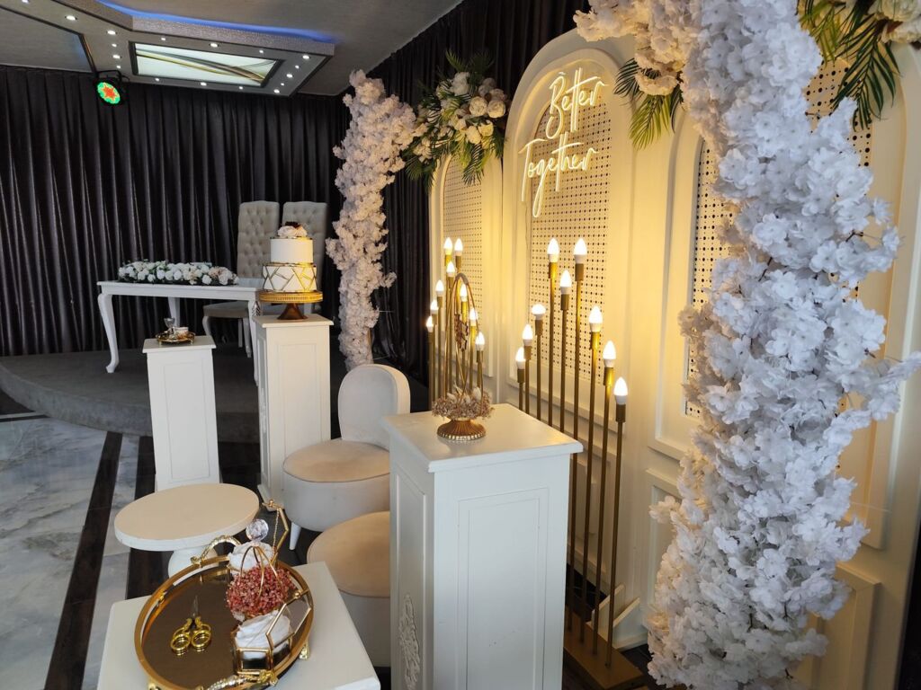 İnci Saray Kehribar Teras Salonu