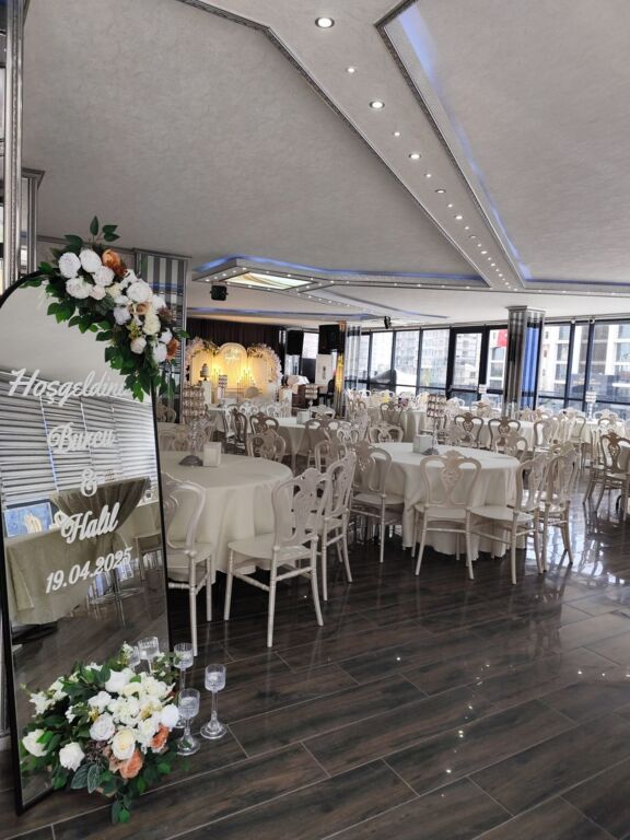 İnci Saray Kehribar Teras Salonu
