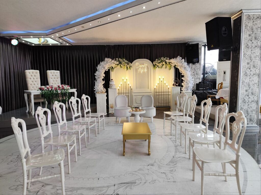 İnci Saray Kehribar Teras Salonu