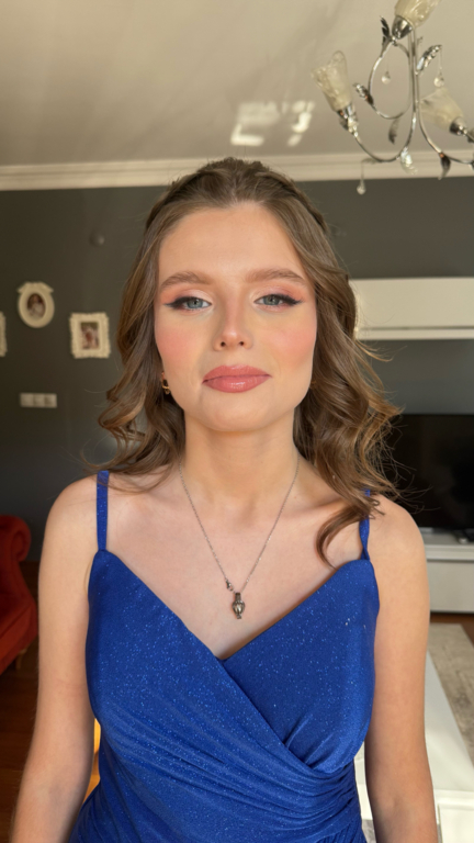 Bahar Gençtürk Make-Up Artist