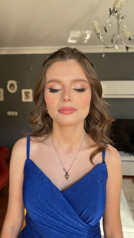 Bahar Gençtürk Make-Up Artist