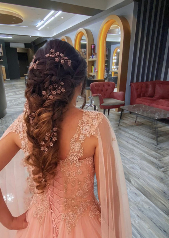 Filiz Akın Hair & Beauty