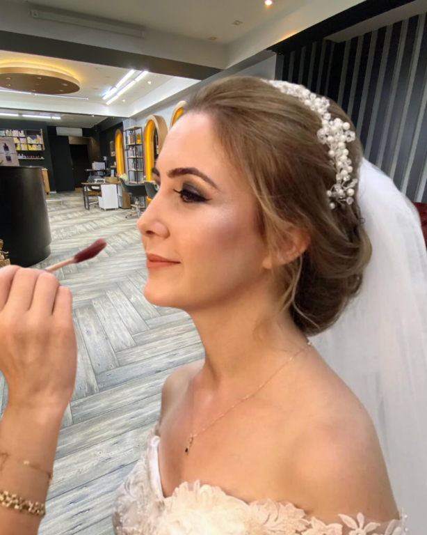 Filiz Akın Hair & Beauty
