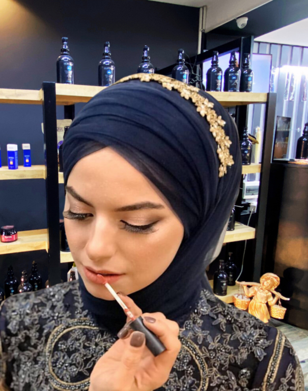 Filiz Akın Hair & Beauty