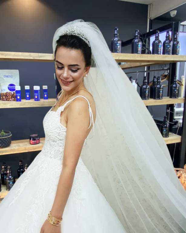 Filiz Akın Hair & Beauty