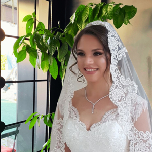 Filiz Akın Hair & Beauty