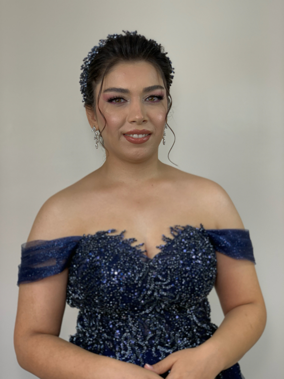 Cansın Hair & Make Up