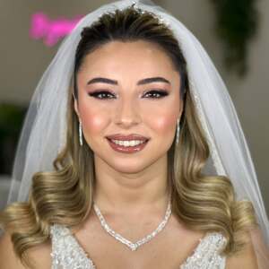 Cansın Hair & Make Up