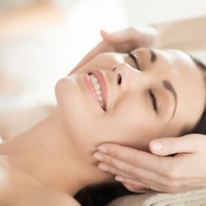 Filiz Akın Hair&Beauty