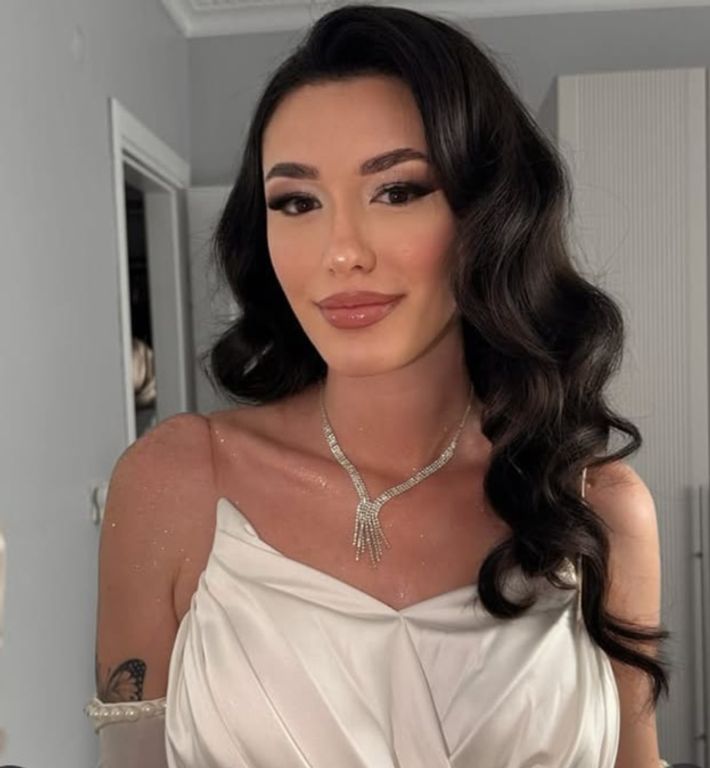 Özlem Karakoç Hair Make Up Artist