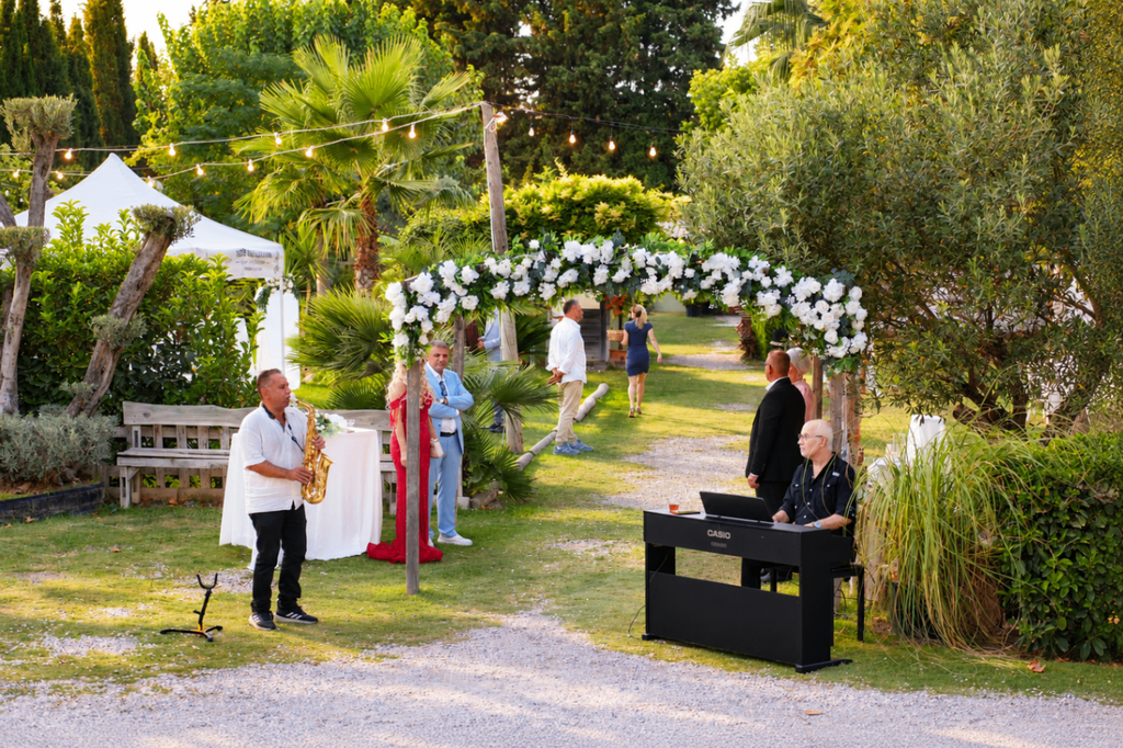 Mandarin Event Group - 2594882