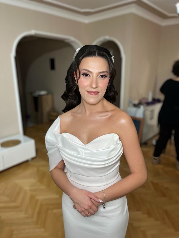 Ebru Yanılmaz Make Up Artist