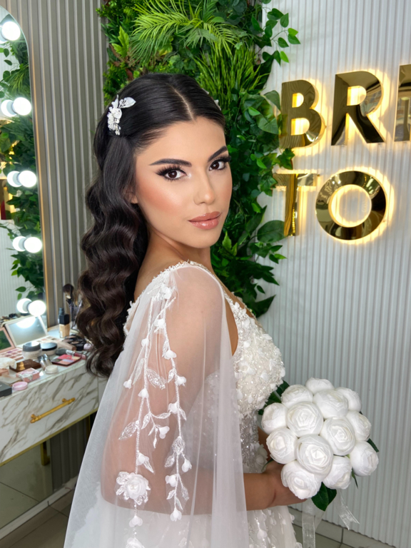 Yurdagül Akbulak Beauty Bride Studio