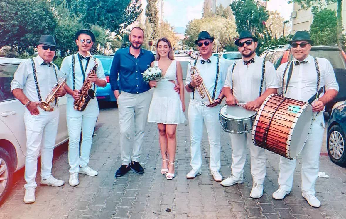 Artı Bir Orkestrası