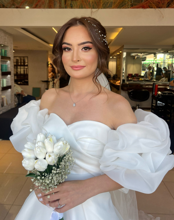 Esfira A Class Wedding
