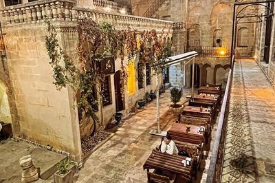 Şahanoğlu La Riva Konakları