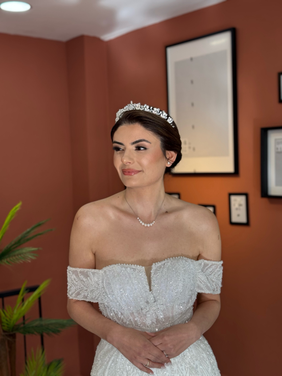 Emre Gümüş Saç Tasarım & Makyaj