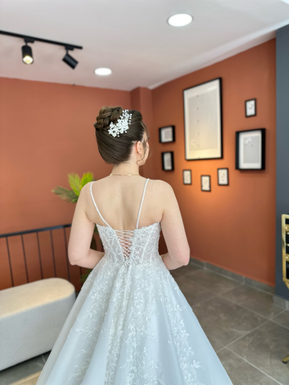 Emre Gümüş Saç Tasarım & Makyaj