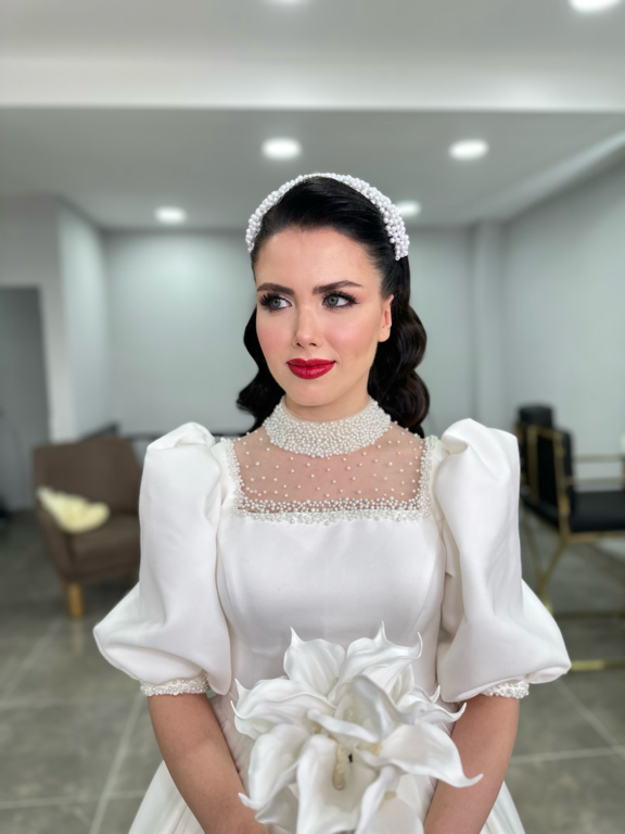 Emre Gümüş Saç Tasarım & Makyaj