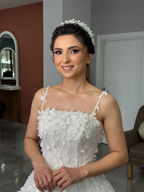 Emre Gümüş Saç Tasarım & Makyaj - 2531585
