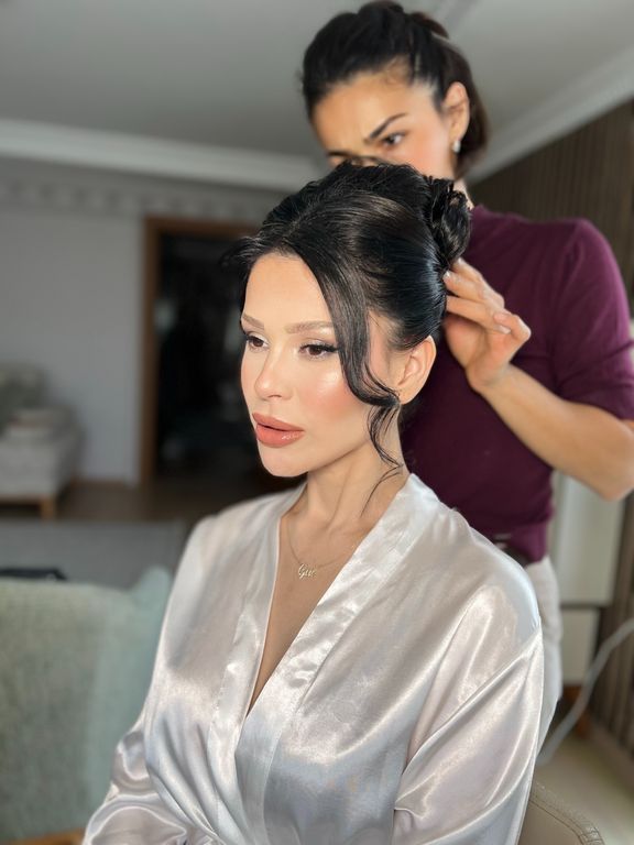 Yeliz Yeşim Makeup