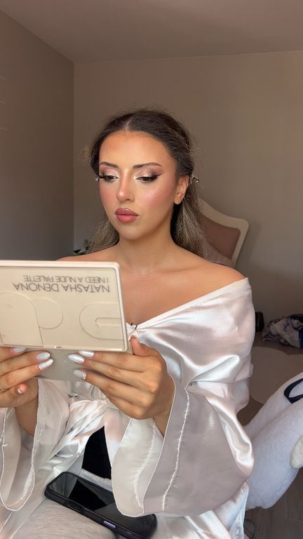 Yeliz Yeşim Makeup